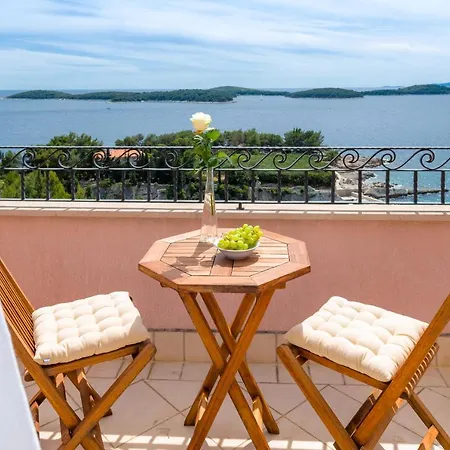 Hvar Boutique - Terra Rossa Hvar Town