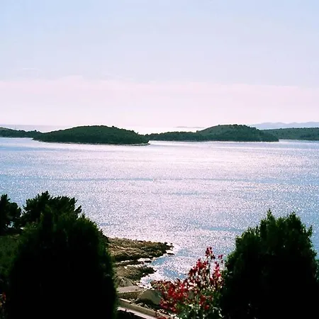 Hvar Boutique - Terra Rossa *