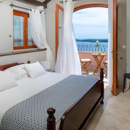 Hvar Boutique - Terra Rossa Apartment *