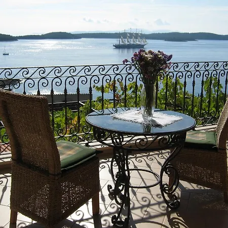 Hvar Boutique - Terra Rossa Apartment *